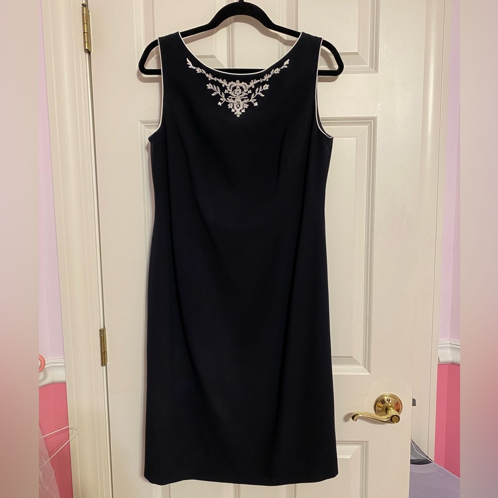 Escada black embroidered dress, size 42 (large)